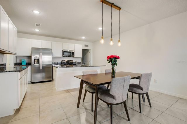 15098 WINDFLOWER ALLEY, Winter Garden, FL 34787