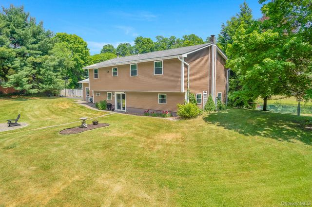 75 Creek Road, Staatsburg, NY 12580