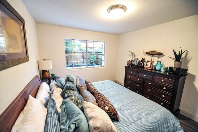 12633 Memorial Drive 71, Houston, TX 77024