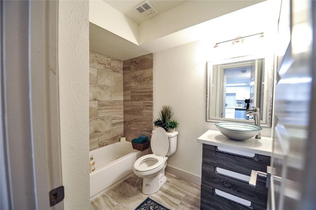 12633 Memorial Drive 71, Houston, TX 77024