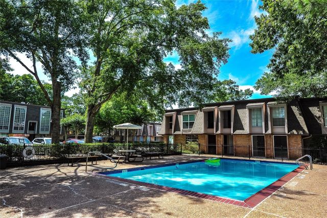 12633 Memorial Drive 71, Houston, TX 77024