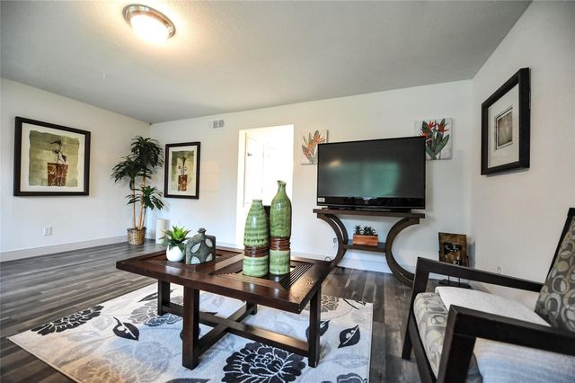 12633 Memorial Drive 71, Houston, TX 77024