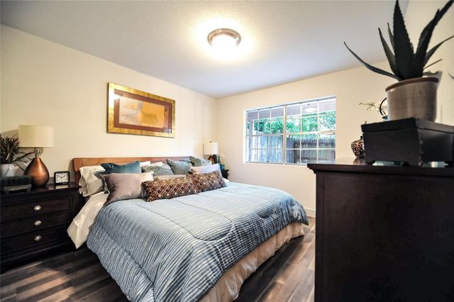 12633 Memorial Drive 71, Houston, TX 77024