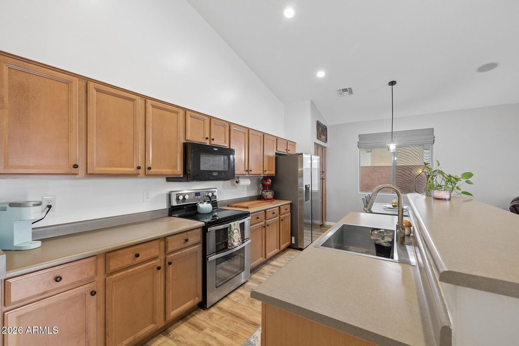 16924 W STEVENAGE Street, Surprise, AZ 85374 — photo 5