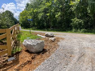1 Bon Ridge Rd, Bon Aqua, TN 37025