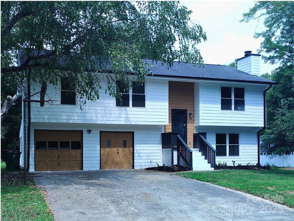 6219 Long Pine Drive, Charlotte, NC 28227