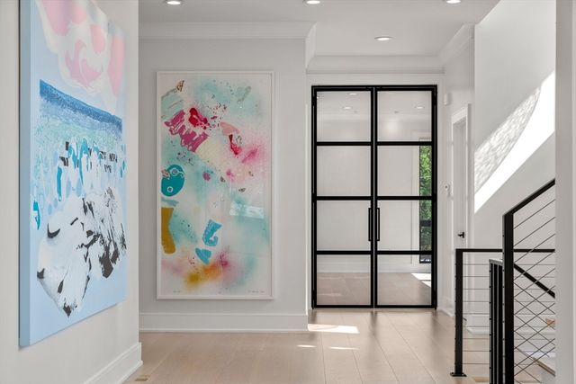 61 Lakeview Ave, Newton, MA 02460