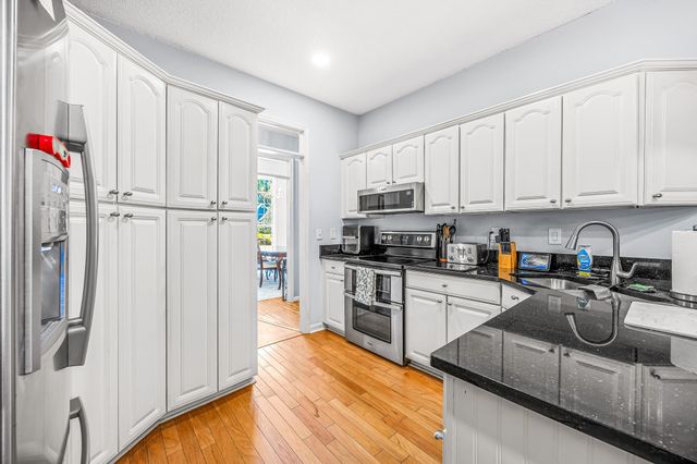 3170 Hermitage Dr., Little River, SC 29566
