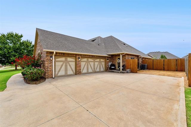 1404 NW 189th Street, Edmond, OK 73012