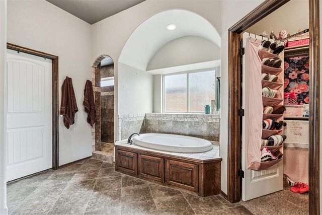 1404 NW 189th Street, Edmond, OK 73012