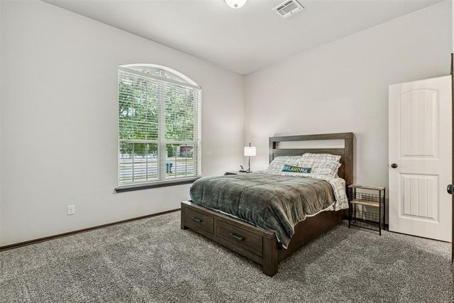 1404 NW 189th Street, Edmond, OK 73012