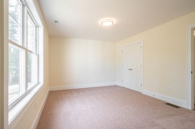 8 Wilderness Drive, Nashua, NH 03062