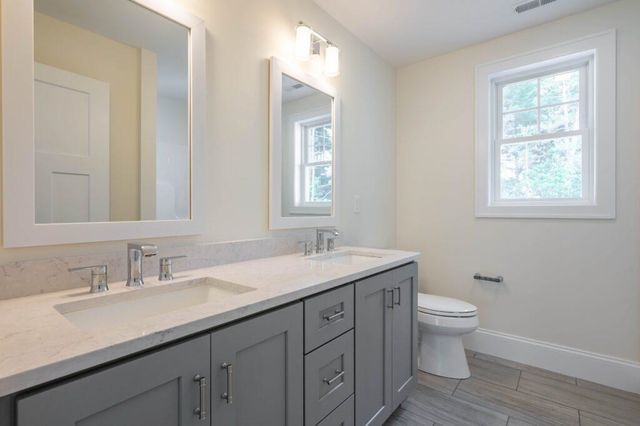 8 Wilderness Drive, Nashua, NH 03062