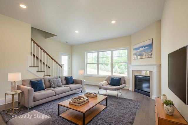 8 Wilderness Drive, Nashua, NH 03062