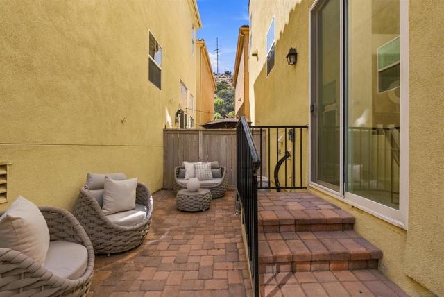 2656 Villas Way, San Diego, CA 92108