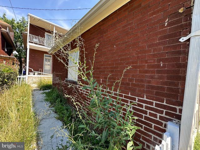 1941 BELLEVUE RD, Harrisburg, PA 17104