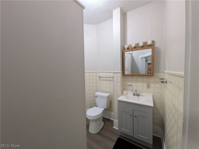1881 Manchester Road 1, Akron, OH 44314
