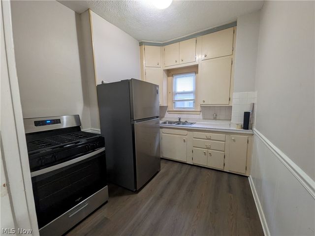 1881 Manchester Road 1, Akron, OH 44314