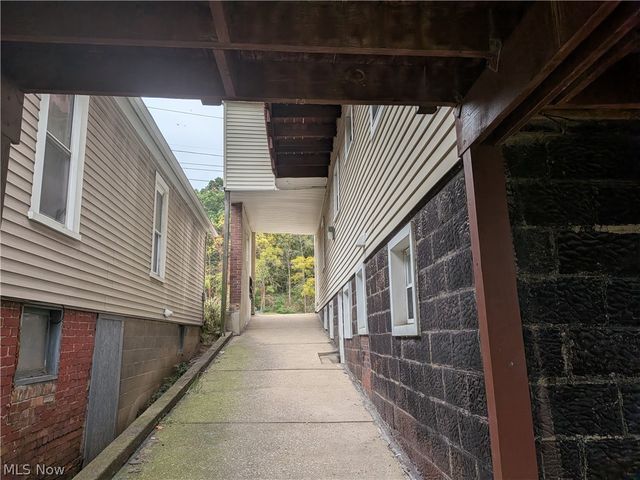 1881 Manchester Road 1, Akron, OH 44314