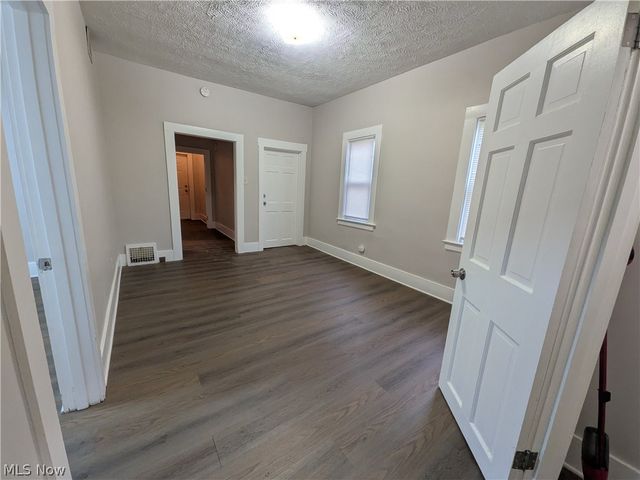 1881 Manchester Road 1, Akron, OH 44314