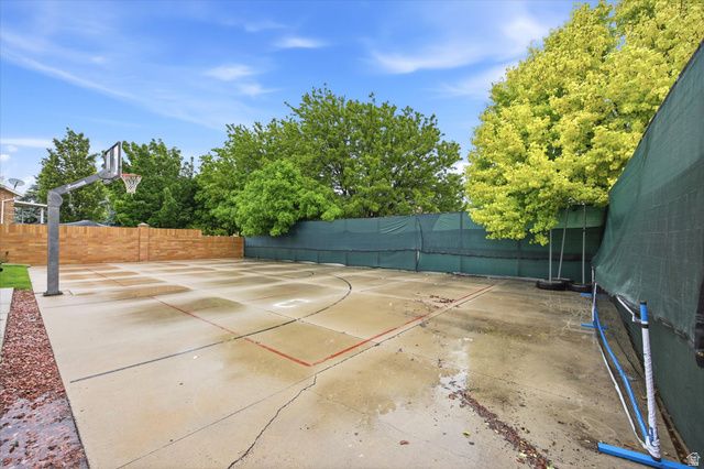 2842 W TABLE ROCK DR, Taylorsville, UT 84129