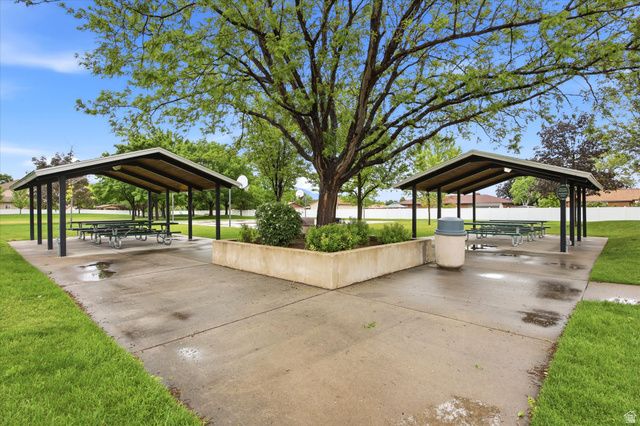 2842 W TABLE ROCK DR, Taylorsville, UT 84129