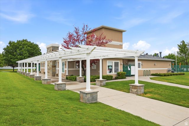 2842 W TABLE ROCK DR, Taylorsville, UT 84129