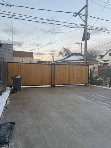 1818 W 46th Street, Chicago, IL 60609