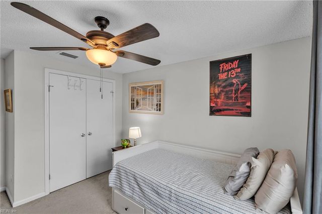 1041 Gauguin DR, Virginia Beach, VA 23454