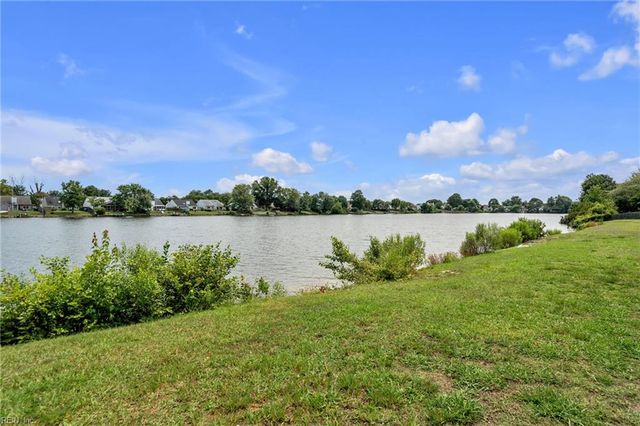 1041 Gauguin DR, Virginia Beach, VA 23454