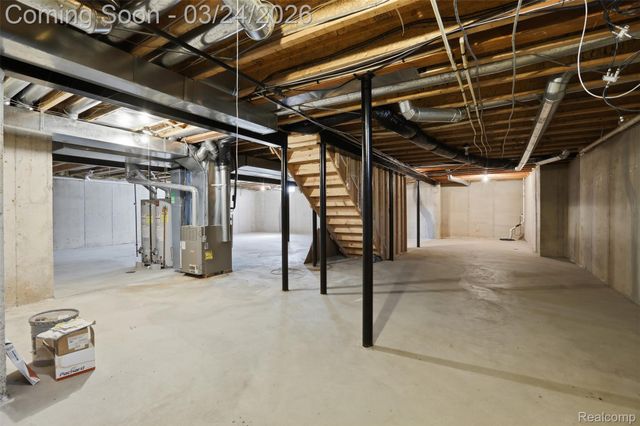 37225 Berkleigh Court, Farmington Hills, MI 48331