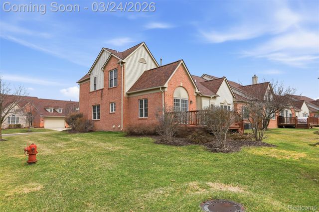 37225 Berkleigh Court, Farmington Hills, MI 48331