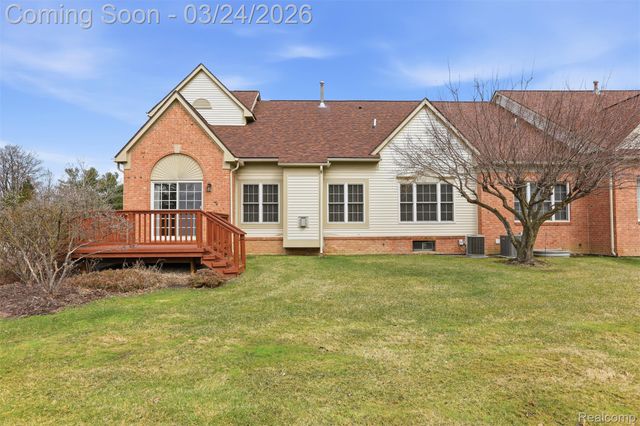 37225 Berkleigh Court, Farmington Hills, MI 48331