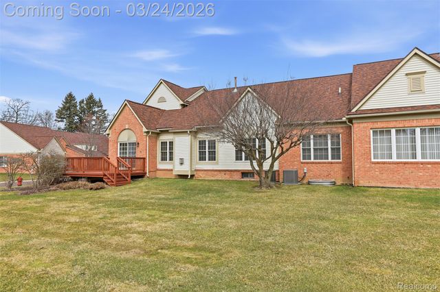 37225 Berkleigh Court, Farmington Hills, MI 48331