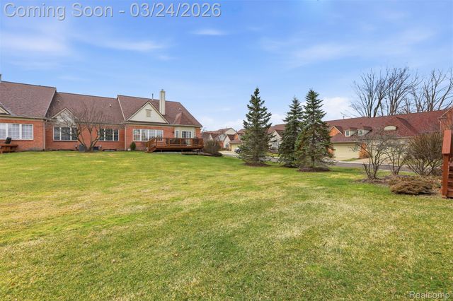 37225 Berkleigh Court, Farmington Hills, MI 48331