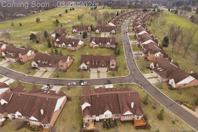 37225 Berkleigh Court, Farmington Hills, MI 48331