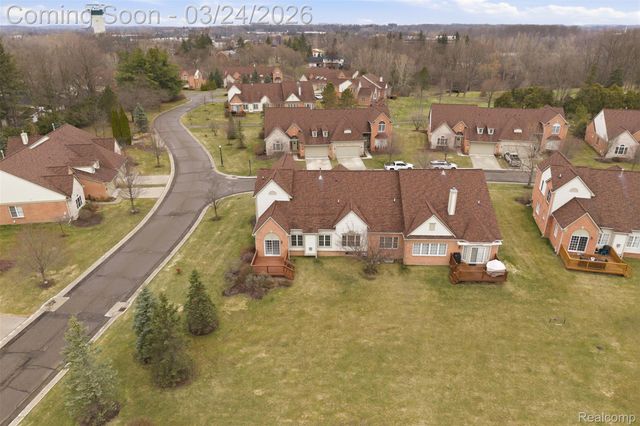 37225 Berkleigh Court, Farmington Hills, MI 48331