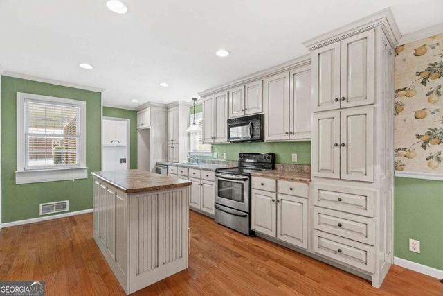 204 Sherwood Drive, Calhoun, GA 30701