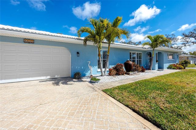 6911 121ST STREET, Seminole, FL 33772