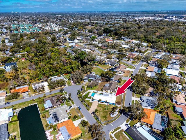 6911 121ST STREET, Seminole, FL 33772