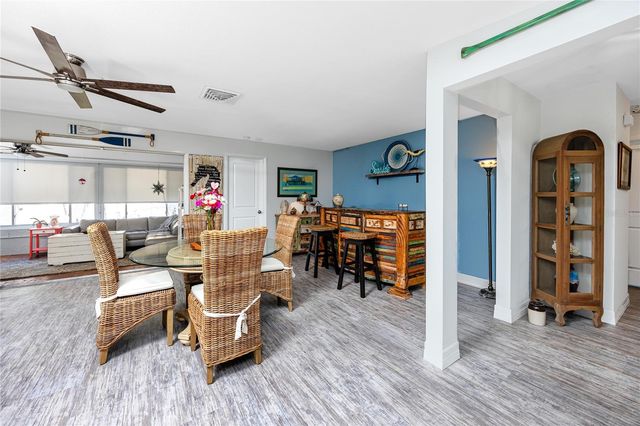 6911 121ST STREET, Seminole, FL 33772