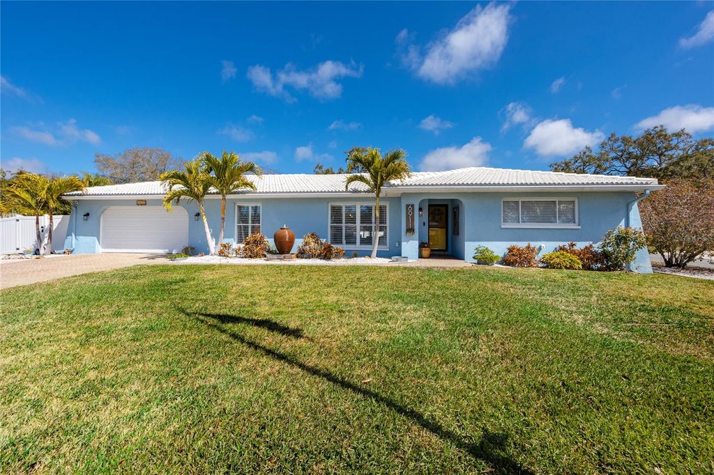 6911 121ST STREET, Seminole, FL 33772