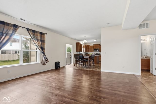 18153 Knobstone Way, Westfield, IN 46074