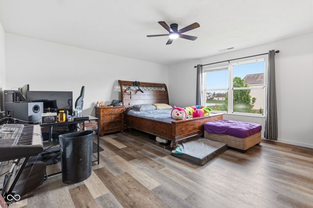 18153 Knobstone Way, Westfield, IN 46074