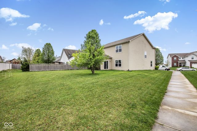 18153 Knobstone Way, Westfield, IN 46074