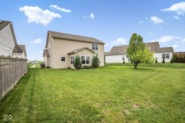 18153 Knobstone Way, Westfield, IN 46074