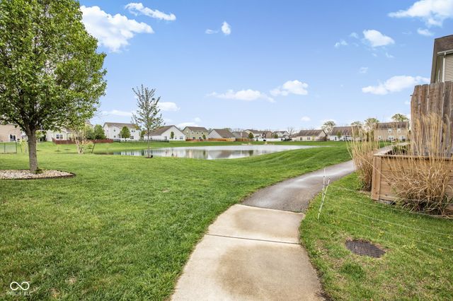 18153 Knobstone Way, Westfield, IN 46074