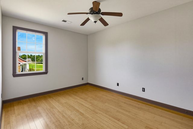 95 MEADOW RIDGE DR, Arlington, TN 38002