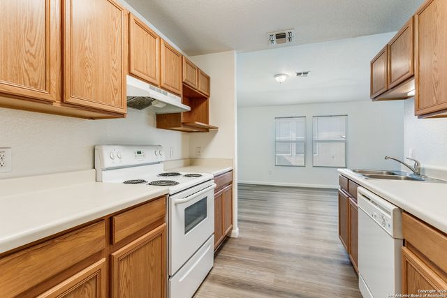 3805 Maverick Creek # 3805, San Antonio, TX 78247