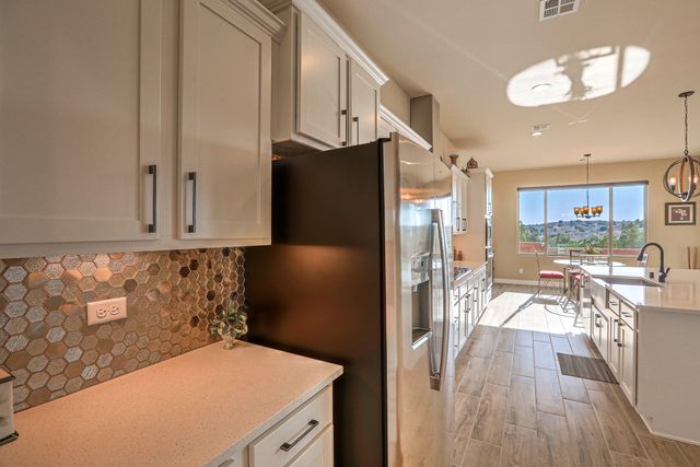 5825 RIDGELINE Place NE, Rio Rancho, NM 87144